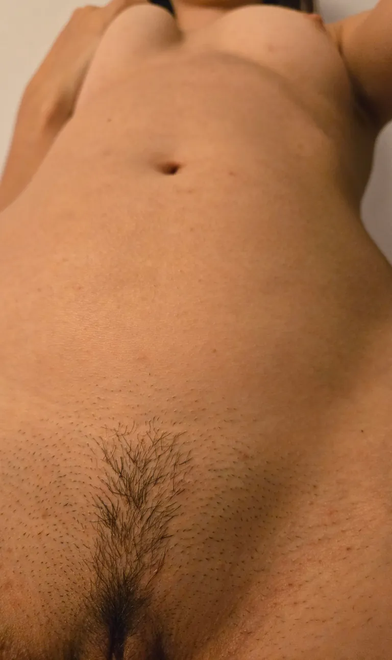 Click the pic to take a lick 😋 (f)