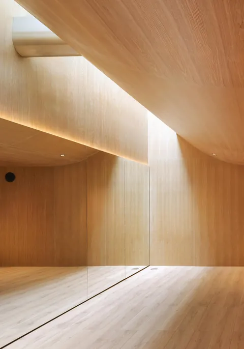 Store With A Gap by Studio Cadena