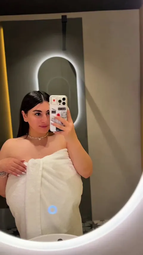 Wanna take a shower w me?