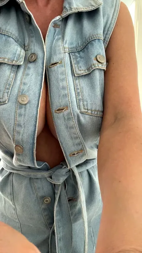 A simple dress reveal