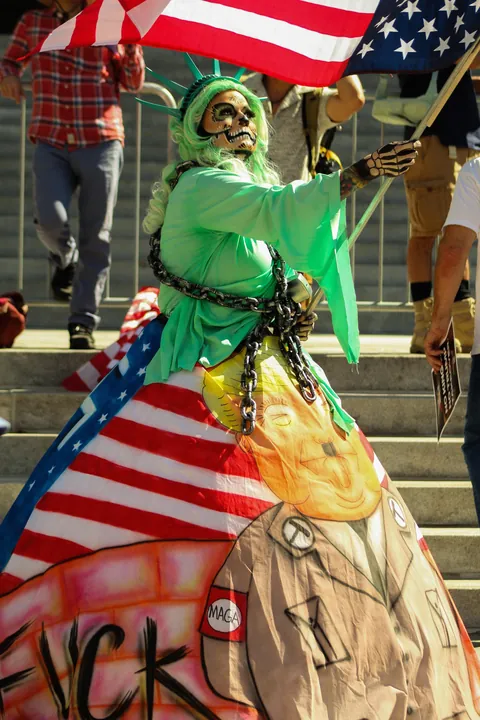 Scenes from No Kings 2.0 in Downtown Los Angeles, October 18, 2025 [OC]