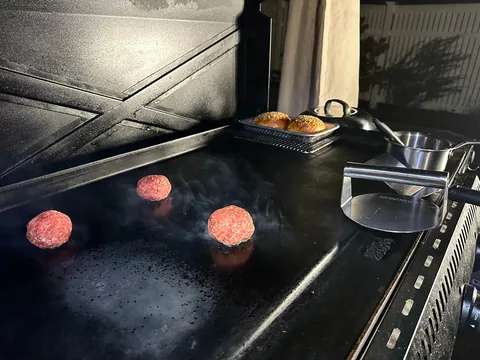 [Homemade] smash burgers