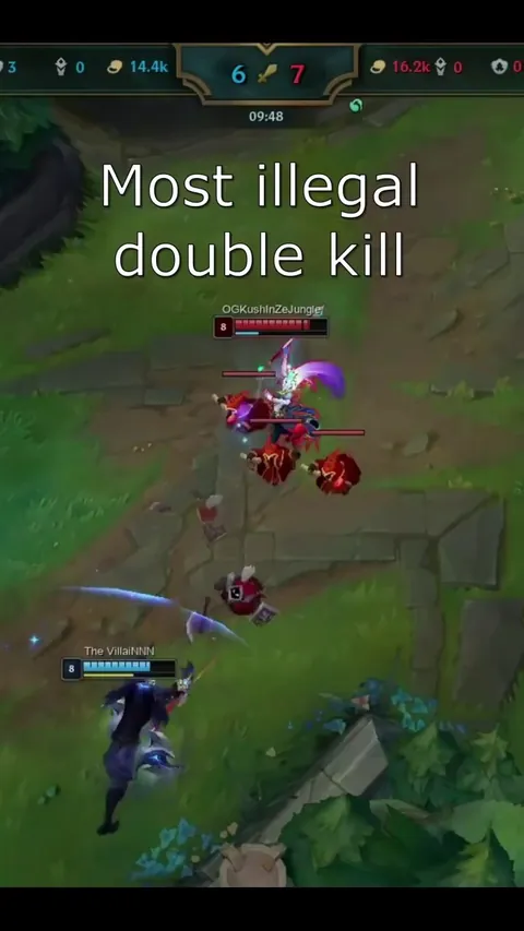 Lux gets a lucky double kill after failing absolutely everything.