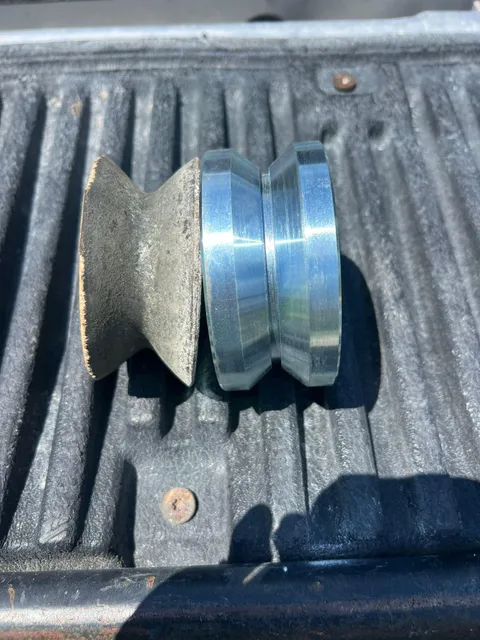 My friend has a 2000lbs gate. Wheels after 4 years 