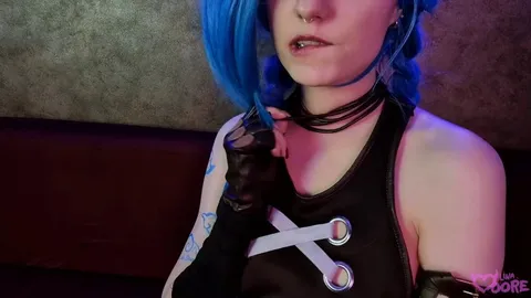 Naughty Jinx gives you an eyefull