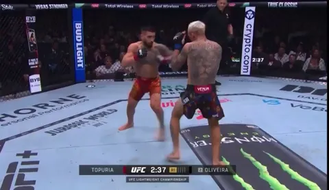 Ilia Topuria has achieved double champ status after knocking out Charles Oliveria in the 1st round