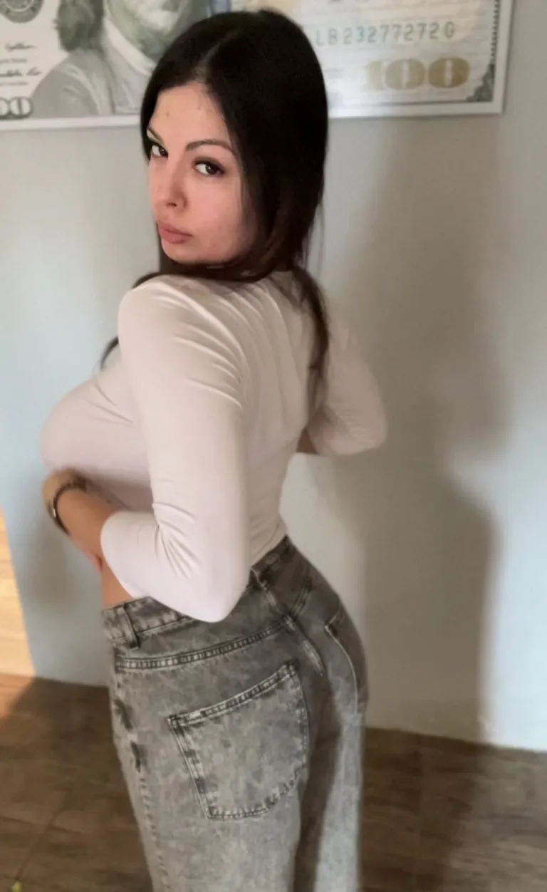 juicy latina tits reveal