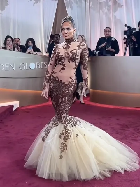 How do we feel about Jennifer Lopez’ golden globes look this year?