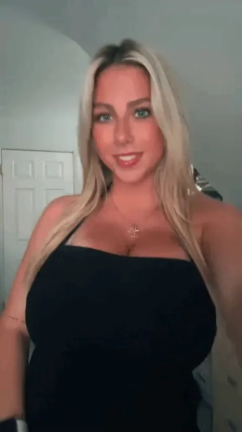 I would do anything to see the content of their fanfix