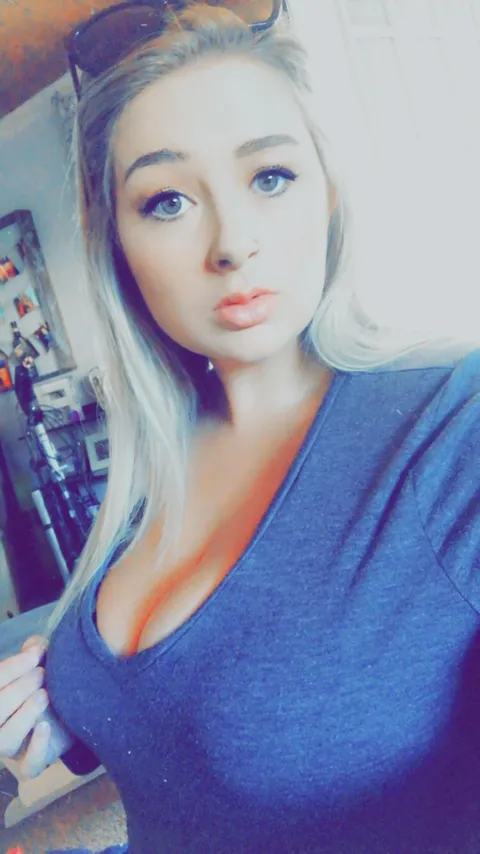 Can’t contain the girls today😼