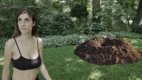 Low-budget horror movie always = great plot! Michelle Trasatti in Beaster Day (2014)