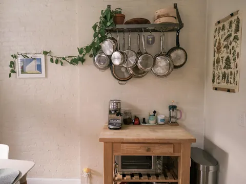 deep cleaned my apartment and now it’s extra cozy