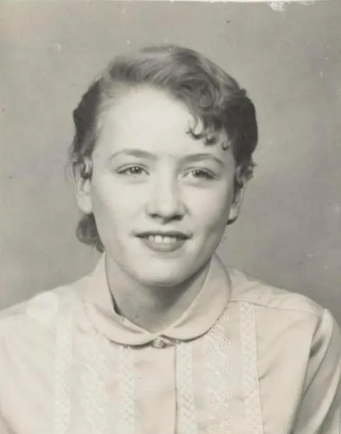 When Johnny Cash introduced the 13 year old singer, Dolly Parton, on the Grand Ole Opry in 1959, she got 3 encores.