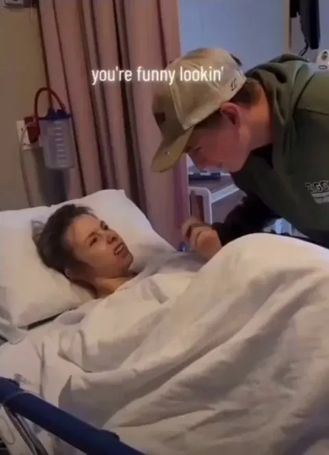 Girl under the effect of anesthesia falls in love with her boyfriend all over again
