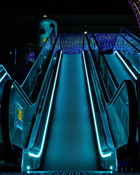 ITAP of an escalator using a long exposure