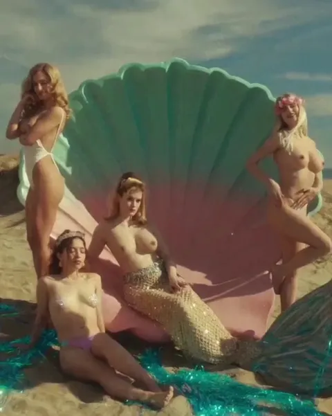 Denise Capezza And Lidija Kordic - Diva Futura (2024)