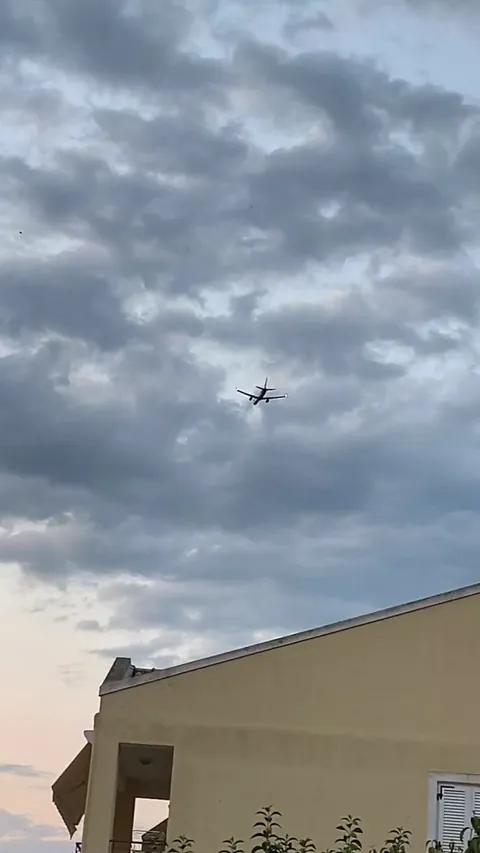 Boeing being Boeing over my house