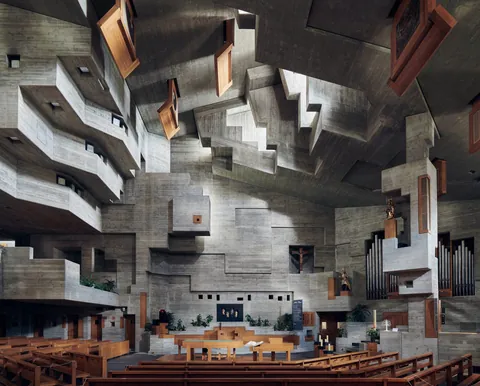 L'église Saint-Nicolas in Heremence, Switzerland by Walter Maria Förderer [1704 x 3609]
