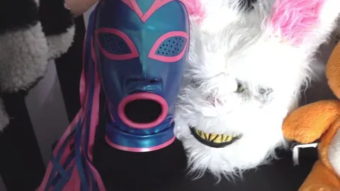 I have such a cum fetish / addiction, That I always hold anonymous load parties.