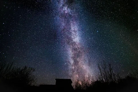 Watching the galaxy from a quiet corner of the world.✨