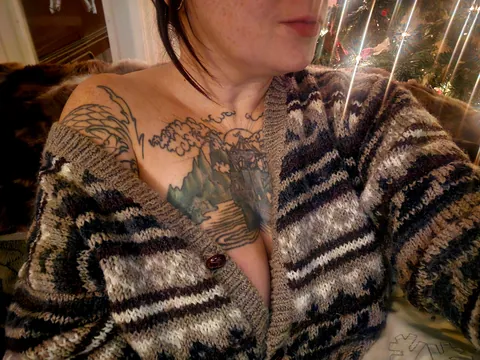 Cozy cardigan season!