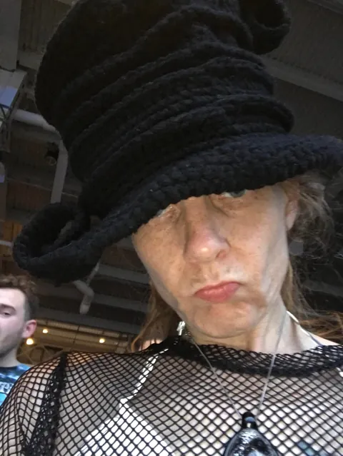 47F I love those “You Look Like” roasts. Lemme have it