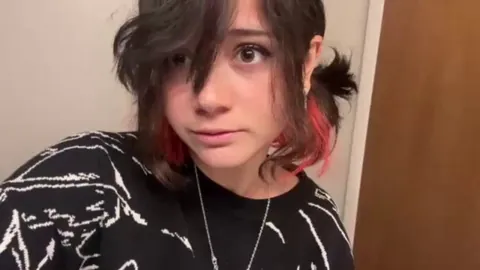 Opening wiiiide