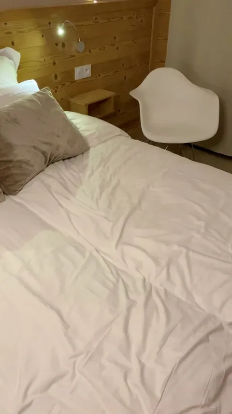 Mesmerizing landing lil butt