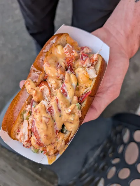 [Pro/Chef] Lobster Roll &amp; Old Bay Chips