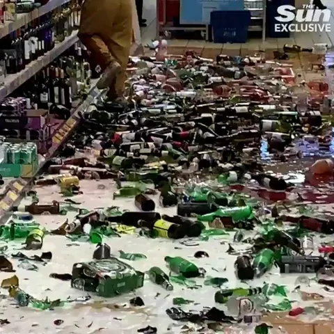 Woman destroys $130,000 in alcohol at a Aldi in Stevenage (25/11-2020)