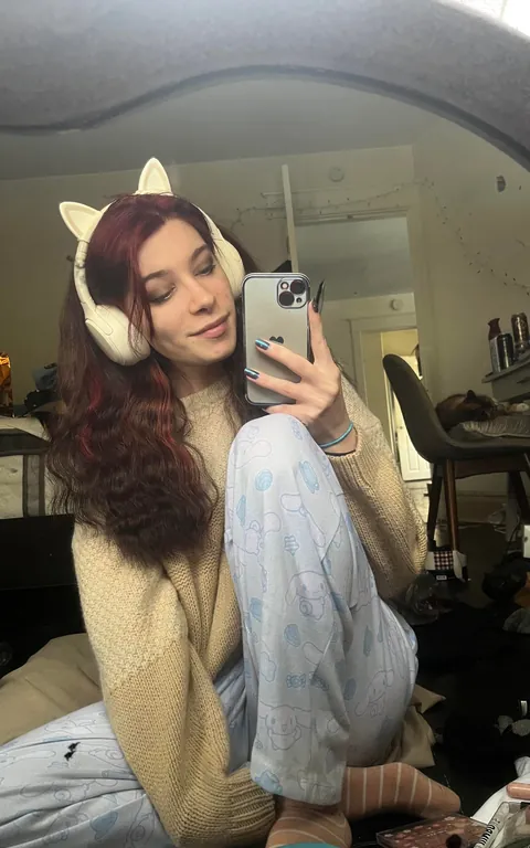 Roast me while I play Val and lose my will to live 😀