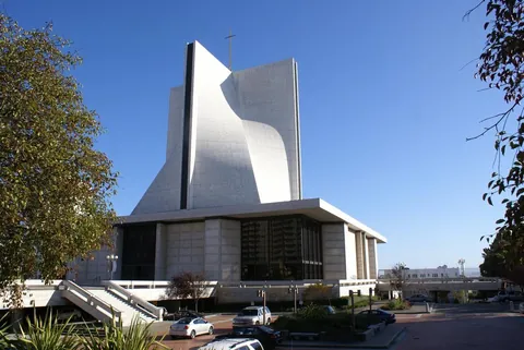 Cathedral of Saint Mary of the Assumption in San Francisco, California (1965-1970) by Pietro Belluschi, with Pier Luigi Nervi