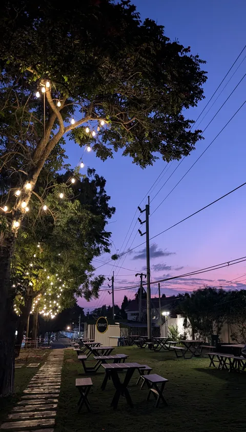 Cozy cafe under the evening sky 🌆