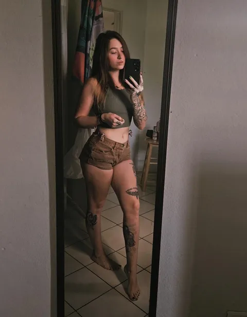 Healthy and glowing. Vibes are on point today.