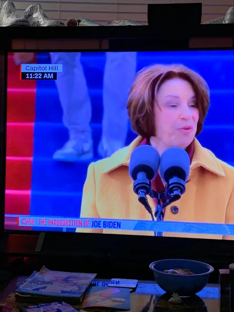 Someone wearing air doir’s to the Biden inauguration I see.