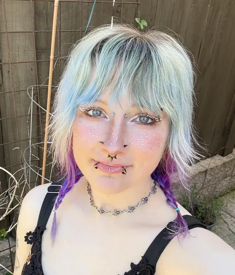 Glitter freckles??