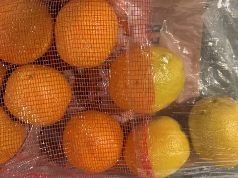 This mesh bag makes oranges look way more “orange”