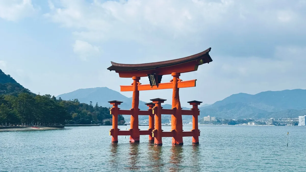 Japan in fall 🍁⛩️🚴‍♀️