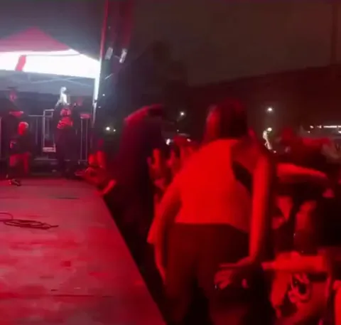 Bodyslam the clueless shy girl