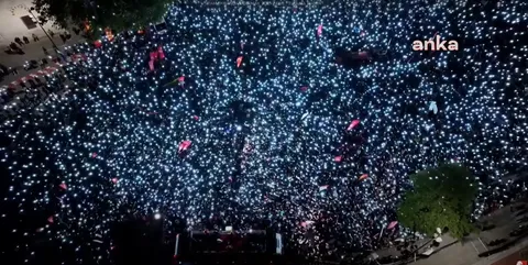 Thousands of people gather in the Beyazıt region of Istanbul to protest the wrongful and unlawful arrest of opposition partys' candidate Ekrem İmamoğlu