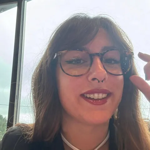 Her Cuck wants her exposed Melissa from Uk