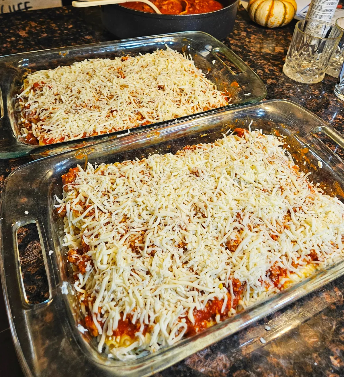 [homemade] Lasagna for neighbors.