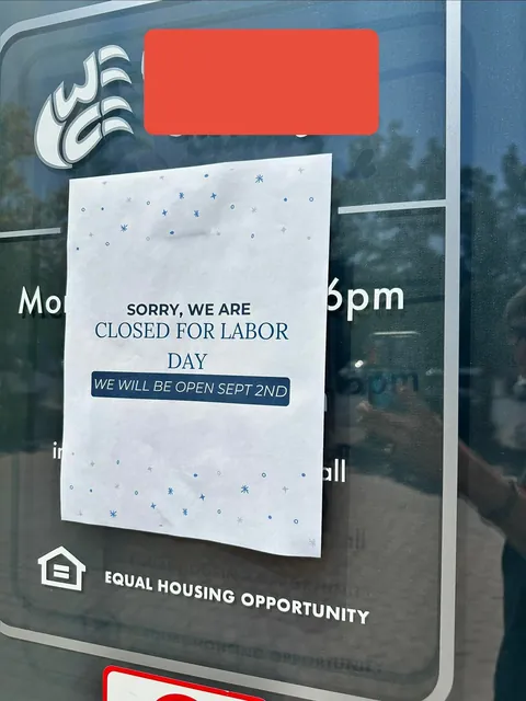 The leasing office is closed on my move-in date, so I couldn't pick up my key.