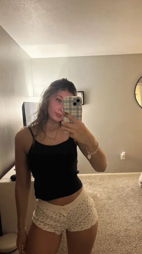 Seriously addicted to IG/TikTok teases... My algorithm has me trapped.. 🫣😈