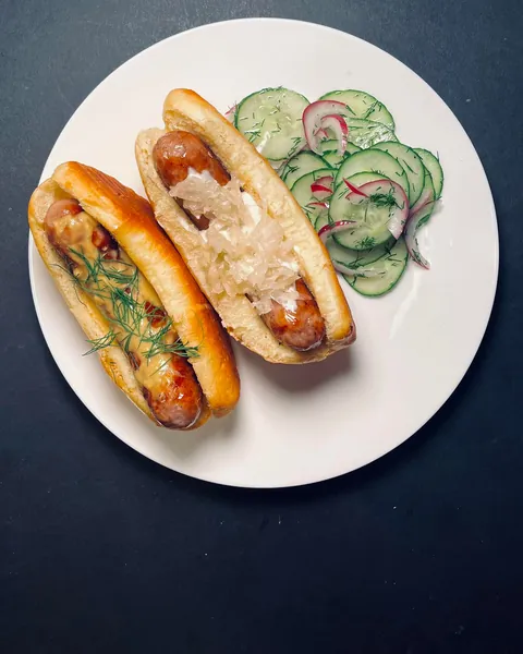 [Homemade] Curved bratwurst buns