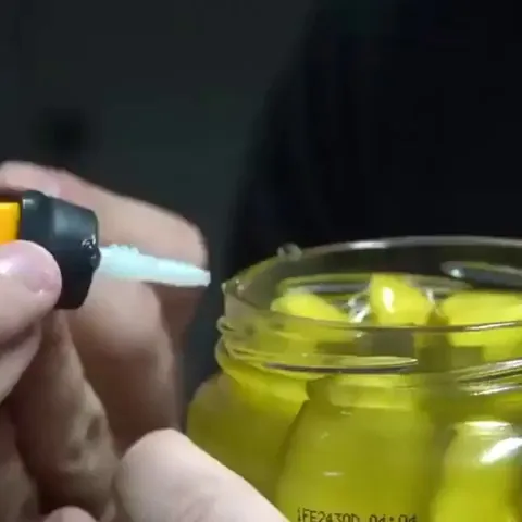 Super gluing a pickle jar lid and asking buff guys to open it
