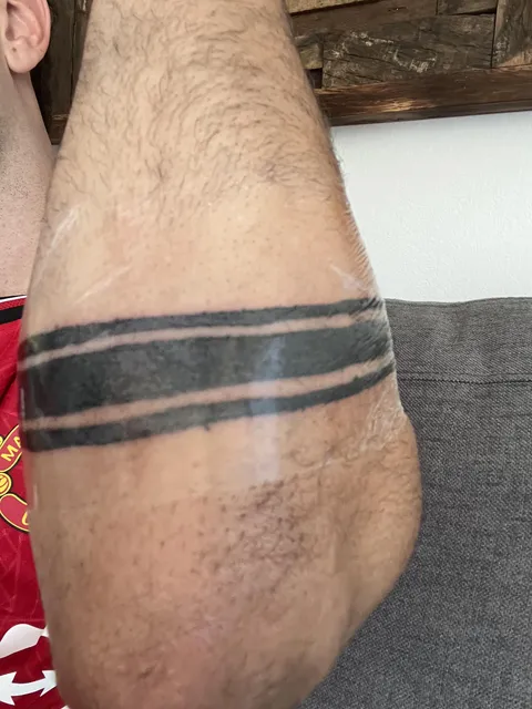 Tattoo Artist drew very crooked lines on my first tatt ever :(