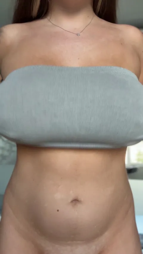 My huge tits look better without clothes [drop]