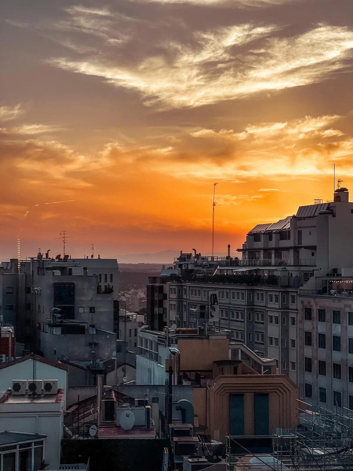 Rooftop sunsets in Madrid 🏹