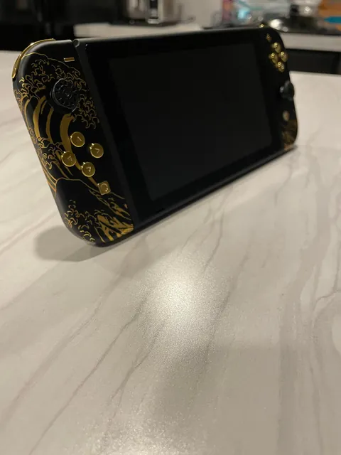 Bought a broken switch and gave it some TLC